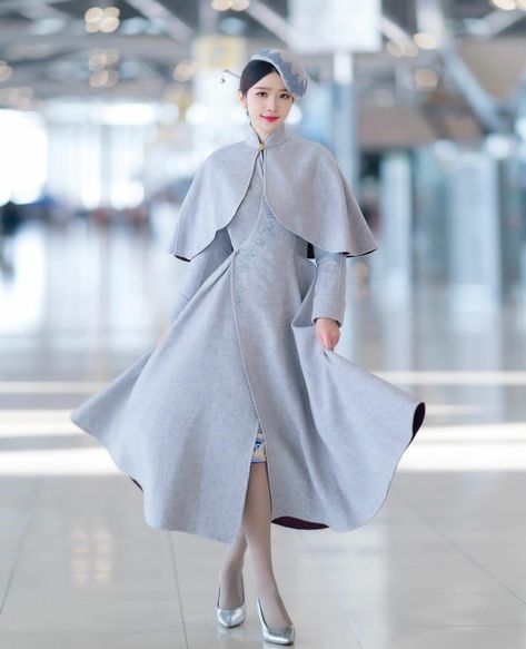 Hostess Uniform, Air Hostess Uniform, Airline Attendant, Hainan Airlines, Airline Cabin Crew, Airline Uniforms, Flight Attendant Fashion, Air Hostess, Office Uniform