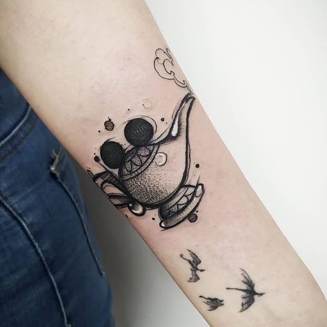 Black And Gray Disney Tattoos, Disney Character Tattoos Ideas, Small Disney Tattoos, Disney Characters Tattoos, Small Tattoos Ideas, Disney Sleeve Tattoos, Disney Sleeve, Jungle Book Disney, Disney Version