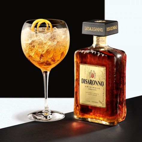 Fall for Disaronno with these Easy Cocktails Disaronno Cocktails Recipes, Cocktails With Disaronno, Drinks With Disaronno, Disarrono Drinks, Disaronno Drinks Recipes, Amaretto Disaronno, Disaronno Cocktails, Disaronno Drinks, Amaretto Cocktails