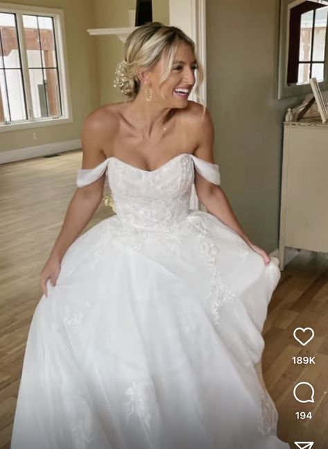 Wedding Dresses Strapless A Line, Strapless Wedding Dress Hairstyles, Flowery Wedding Dress, Ruffle Wedding Gown, Sweetheart Wedding Dress, Top Wedding Dresses, Dress Hairstyles, Wedding Dresses Strapless, Wedding Vibes