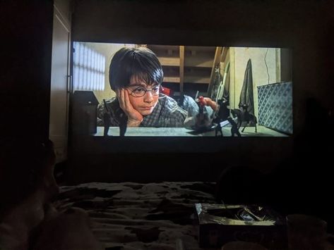 Projector Movie Night Aesthetic, Harry Potter Movie Marathon Aesthetic, Movies At Home Aesthetic, Home Movie Night Aesthetic, Film Projector Aesthetic, Movie At Home Aesthetic, Home Movie Aesthetic, Movie On Projector, Movie Projector Aesthetic