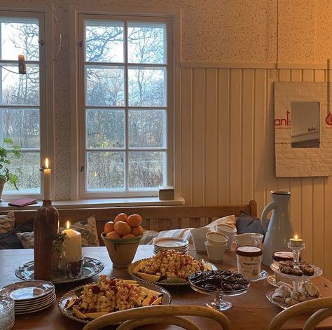 Nordic House Aesthetic, Lagom Lifestyle, Chateaux Interiors, Hygge Living, Colonial Christmas, Life Is A Gift, Country Lifestyle, Swedish House, Dream Apartment