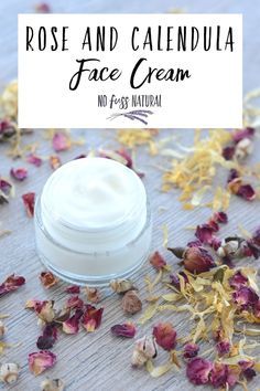 Calendula Face Cream, Anti Aging Cream Recipe, Face Cream Diy, Face Cream Recipe, Homemade Lotions, Diy Face Cream, Calendula Cream, Natural Face Cream, Homemade Face Cream