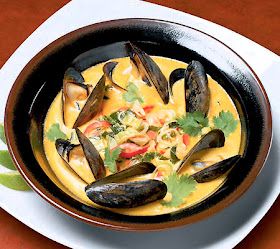 Coconut Curry Mussels, Spanish Paella Recipe, Curry Mussels, Coconut Broth, Recipe Website, Mussels Recipe, Decadent Food, Coconut Milk Recipes, Thai Coconut