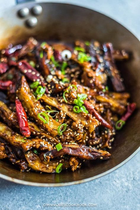 Eggplant With Garlic Sauce, Eggplant Stir Fry, Cooking Eggplant, Spicy Eggplant, Crispy Eggplant, Chinese Vegetables, Eggplant Recipe, Resep Salad, Mapo Tofu