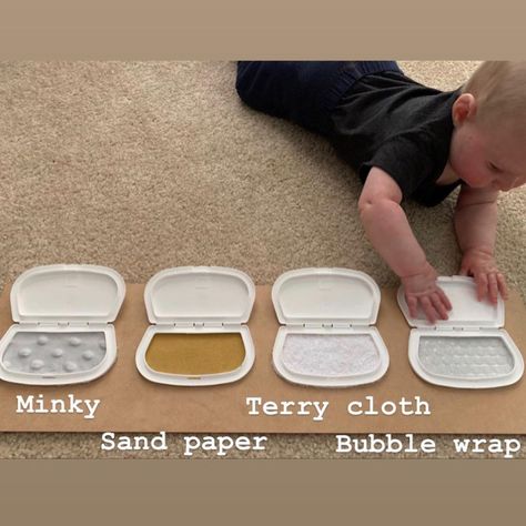 Tummy Time Water Mat Diy, Wipe Top Sensory Board, Dollar Tree Sensory Items, Baby Wipe Lid Ideas, Wipes Lid Sensory Board, Recycle Wipes Lid, 6 Month Baby Activities, Baby Activities 1 Year, Diy Sensory Board