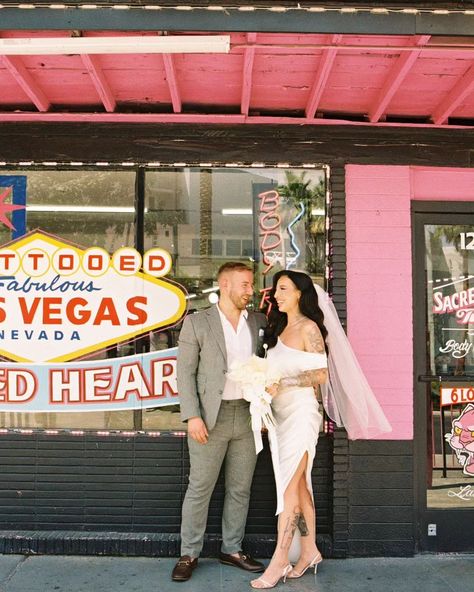 Vegas Elopement Photographer (@lasvegaselopement) • Instagram photos and videos Vegas Elopement, Las Vegas Elopement, Elopement Inspiration, Elopement Photographer, Elopement, Las Vegas, Instagram Photos, Photo And Video, Instagram Photo