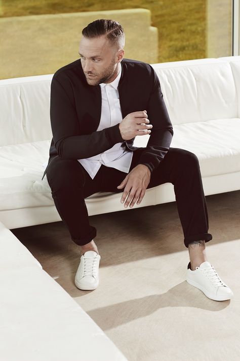 contrast Calum Best, Hardy Amies, Cool Streetwear, Fashionable Men, Outfits Hombre, Mens Fashion Inspiration, Sharp Dressed Man, Grown Man, Fashion Man