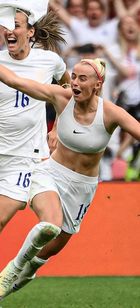 Chloe Kelly, England Ladies Football, Female Soccer, Female Soccer Players, We Are The Champions, Fitness Women, Women’s Soccer, Women's Soccer, Soccer Girl