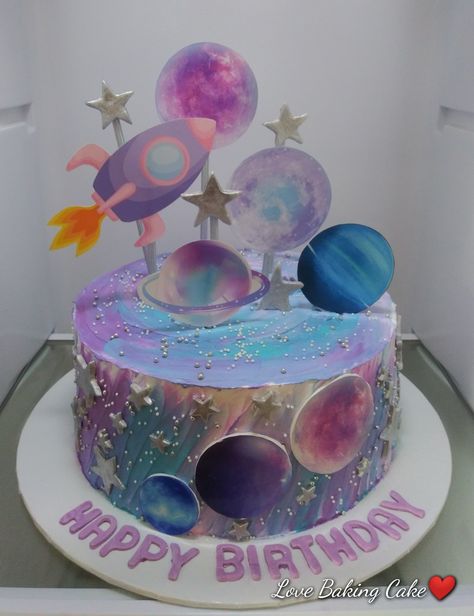 Unicorn Astronaut Cake, Pastel Galaxy Cake, Girly Galaxy Cake, Outer Space Cake Ideas, Girly Space Cake, Pink Galaxy Cake, Two The Moon Birthday Cake Girl, Alien Cake Ideas, Space Cake Smash