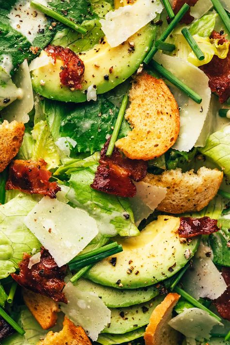 Classic Caesar salad is leveled up with crispy bacon, avocado, rosemary, chives, shaved Parmesan and garlicky croutons. So delicious! | gimmesomeoven.com Avocado Caesar Salad, Crouton Salad, Homemade Caesar Salad Dressing, Shaved Parmesan, Classic Caesar Salad, Green Salad Recipes, Caesar Salad Dressing, Caesar Salad Recipe, Bacon Avocado