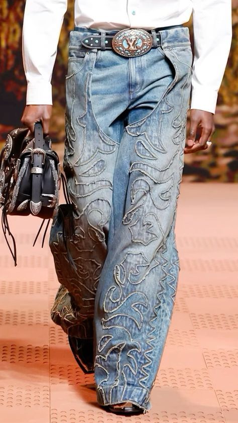 Denim Cowboy, Denim Runway, Western Outfits Men, Desert Fashion, New Rock, Streetwear Men Outfits, Mode Inspiration, Fashion Killa, Denim Fashion