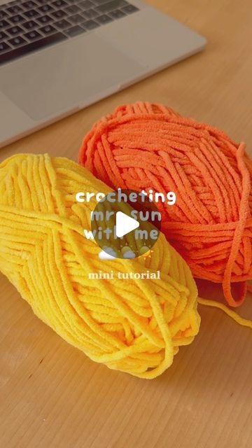 Crochet Sun Pattern, Sun Crochet Pattern Free, Sun Crochet, Crochet Sun, Mini Tutorial, Crocheted Items, Easy Crochet Projects, Yarn Stash, Blanket Yarn