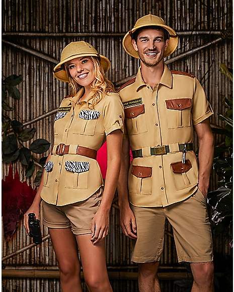 Adult Women's Zookeeper Costume - Spirithalloween.com Zoo Keeper Costume, Hillbilly Costume, Zookeeper Costume, Cute Costume Ideas, Plus Size Costume, Zoo Keeper, Spencers Gifts, Park Ranger, Animal Sanctuary