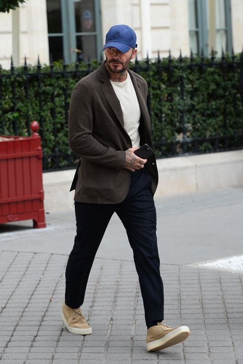 David Beckham La Reserve Hotel, Paris, France September 29, 2023 – Star Style Man David Beckham Style Outfits, David Beckham Style, Beckham Style, Paris Mens Fashion, Mens Smart Casual Outfits, Herren Style, Mens Casual Outfits Summer, Dad Fashion, Mens Casual Dress Outfits