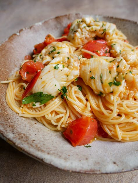 Anniversary Meals, Lavish Dinner, Easter Seafood Dinner Ideas, Fine Cuisine Recipes, Yacht Meals, Southern Italian Recipes, Classy Food, Elevated Dinner Recipes, Sea Food Pasta