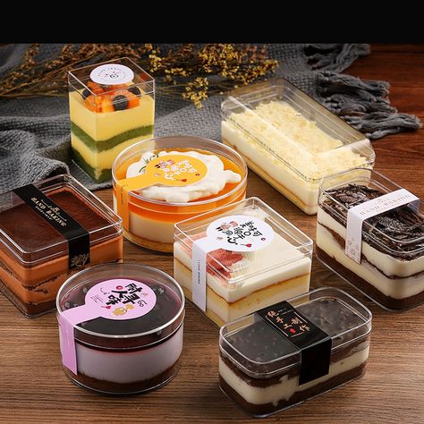 Cheesecake Packing Ideas, Desserts Display Ideas, Dessert Jars Ideas Packaging, Food Packaging Container, Dessert Packing Ideas, Jarcake Packing, Dessert Cup Packaging, Tiramisu Packaging Ideas, Cake In Container