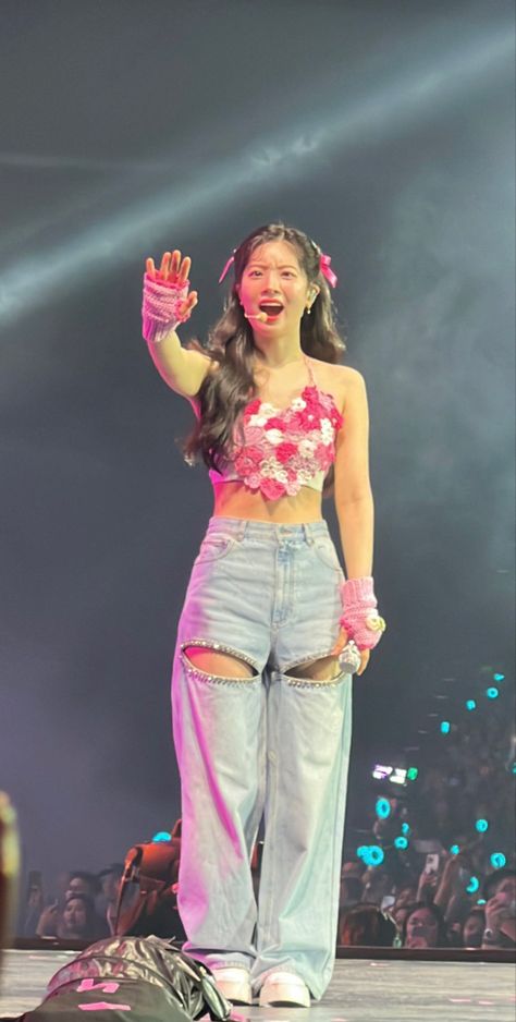 [230930] Ready to Be in Bulacan Dahyun Outfits, Twice Concert Outfit, Twice Outfits, Korean Aesthetic Outfits, Kpop Concert Outfit, Kim Dahyun, Concert Looks, Summer Beach Outfit, Concert Fits