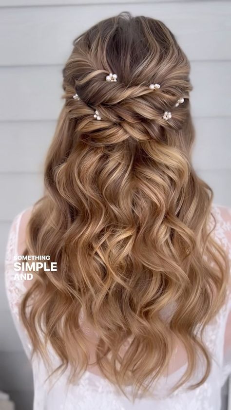 Trendy Wedding Hairstyles 2023, Pinned Back Bridal Hair, Half Up Half Down Wedding Hair With Pearls, Hair Styles With Pearls, Prom Hairstyles Half Up Half Down Curly, Bridal Hair With Pearls, Wedding Hair With Pearls, Bridal Hair Pearls, Pearl Hairstyles