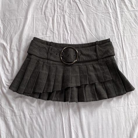 SHIPPING FROM POLAND Grey skirt from Jane Norman... - Depop 2000 Skirt, Skirt Aesthetic, Y2k Skirts, Y2k Skirt, Grey Skirt, Jane Norman, Grunge Goth, Wide Belt, Low Waisted