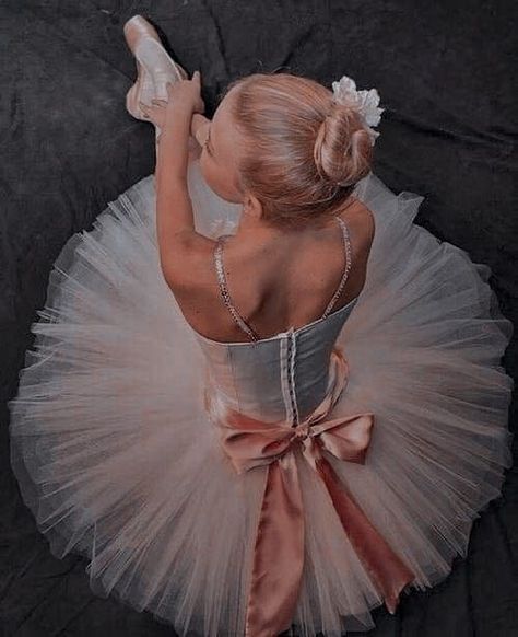 Kristina Webb, Dancer Photography, Ballet Pictures, Ballet Russe, Dance Forever, Ballet Beauty, Dance Photography Poses, Ballerina Tutu, Ballerina Art