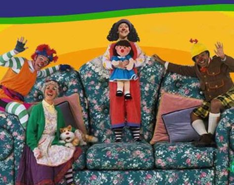 When you could literally live your life on your couch. Oh wait... | 15 Times You Wished "The Big Comfy Couch" Was Real Life 90s Kids Remember, Big Comfy Couch, 2000s Tv Shows, The Big Comfy Couch, Childhood Memories 90s, Childhood Memories 2000, 90s Memories, Childhood Tv Shows, Back In My Day