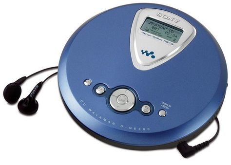 Having to carry around one of these, as well as your CDs, if you ever wanted to listen to music in public. 90’s Nostalgia, Right In The Childhood, 00s Nostalgia, Childhood Memories 90s, Childhood Memories 2000, 90s Memories, Retro Gadgets, 2000s Nostalgia, 90s Toys