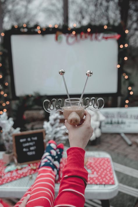 Outdoor Christmas Movie Night, Christmas Movie Night Ideas, Movie Night Tickets, Nutcracker Christmas Party, Movie Night Basket, Movie Night Ideas, Outdoor Christmas Party, Christmas Party Ideas For Teens, Holiday Movie Night