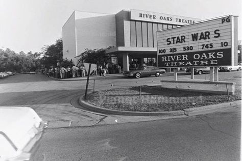 The River Oaks Theater once located in Calumet City, IL was playing Star Wars in 1977. Notice the long line. East Chicago Indiana, South Side Chicago, Calumet City, Chicago Neighborhoods, Chicago Photos, East Side, City View, Historical Photos, Old Pictures