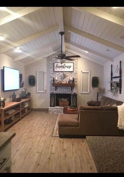 Mobile Homes Farmhouse Style, How To Make A Single Wide Look Like A House, Mobile Home Set Up Ideas, Remodeling A Trailer Double Wide, Double Wide House Ideas, Doublewide Decor Ideas, Farm Trailer House, Single Wife Trailer Living Room, Rustic Manufactured Home