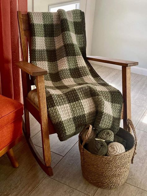 Crochet Checkered Blanket, Checkered Crochet Blanket, Checkered Blanket, Craft Corner, Knitted Blankets, Crochet Blanket, Blankets, Quilting, Plaid