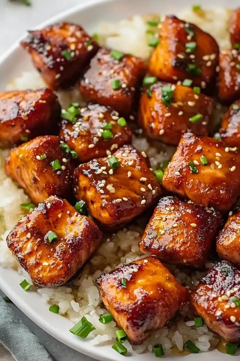 Honey Garlic Salmon Bites - World Great Recipes Honey Garlic Salmon Bites, Garlic Salmon Bites, Honey Glazed Salmon, Salmon Bites, Honey Garlic Salmon, Honey Salmon, Easy To Make Appetizers, Garlic Salmon, Wild Salmon