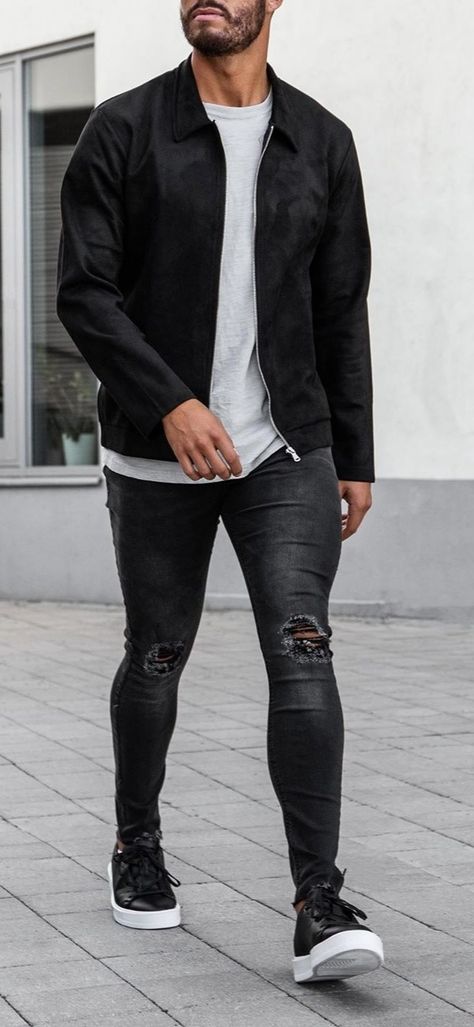 Men’s Concert Outfit, 30 Year Old Mens Fashion, Mens Black Jeans Outfit, Mens Night Out Fashion, Black Jeans Outfit Mens, Casual Outfits Mens, Mens Black Jeans, Muscular Men Fashion, Mens Street Style Winter