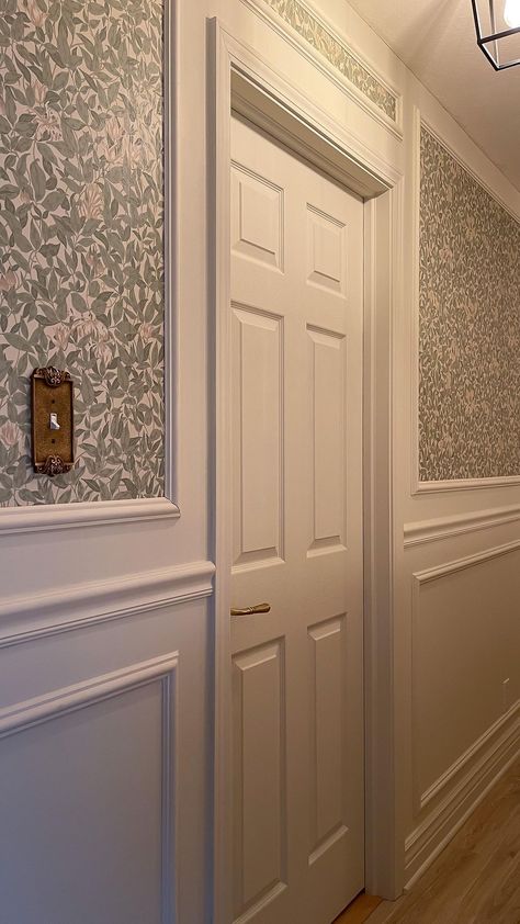 Carrie’s Instagram profile post: “A lot of work later…the upstairs is 90% done. 😂 I still have two floor transitions and the jib door for the linen closet to do. It will…” Hallway Decorating Wallpaper, Bm Ballet White, Jib Door, Floor Transitions, Modern Hallway Design, Ballet White, Wallpaper Hallway, Hallway Inspiration, Narrow Hallway Decorating