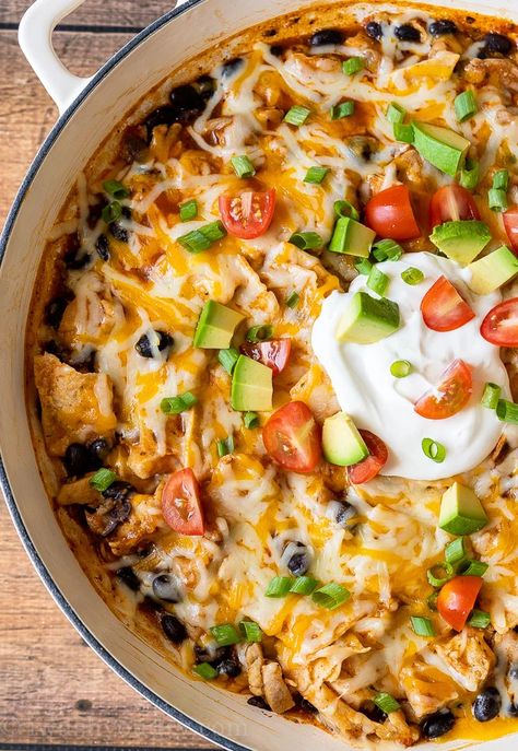 Close up image of Chicken Black Bean Enchiladas in a white pan. Skillet Enchiladas, Chicken Black Bean, Enchilada Skillet, Black Bean Enchiladas, Bean Enchiladas, Enchilada Recipes, Think Food, Chicken Dishes Recipes, Mexican Food Recipes Authentic