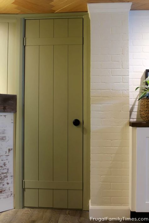 DIY Door Makeover: Beautiful. Easy. Affordable. 8 Interior Door Finishes, Cottage Style Closet Doors, Camper Bathroom Door Makeover, Plank Doors Interior, Diy Small Door, Hollow Door Makeover Diy, Screen Door Makeover, Camper Door Makeover, Small Door Ideas