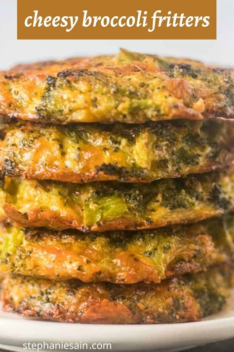 Brocolli Fritters Recipes, Baked Vegetable Fritters, Brocolli Patties Healthy Recipes, Baked Broccoli Fritters, Healthy Veggie Fritters, Baked Fritters Recipe, Baked Veggie Fritters, Broccoli Fritters Baby, Broccoli Fritters Recipes