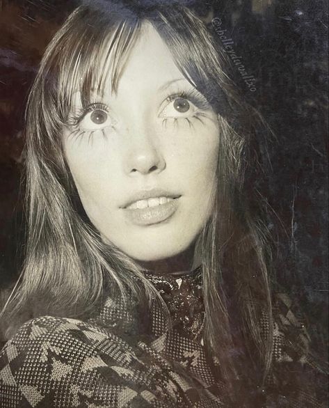 60s Hollywood Makeup, Twiggy Eyes, Sarah Core, 70s Photoshoot, Shelley Duvall, Retro Makeup, Mary Shelley, Model Inspo, Hauntingly Beautiful