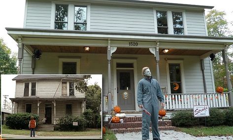 North Carolina couple builds replica of Michael Myers Halloween home Michael Myers House, Hillsborough North Carolina, Halloween Lawn, Horror Decor, Halloween Porch Decorations, Horror Themes, Halloween Village, Michael Myers Halloween, Horror House