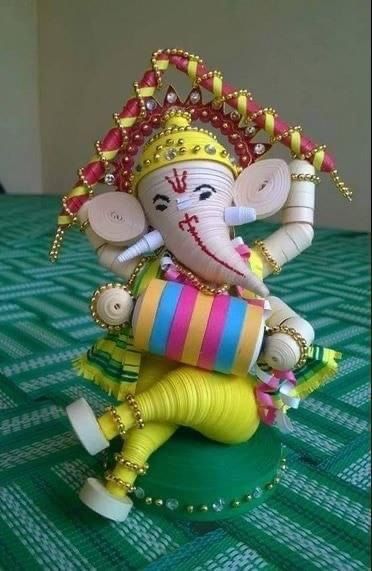 Ganesh Chaturthi Gif, Quilling Ganesha, Diy Paper Ornaments, Diy Ganpati, Ganpati Decoration Ideas, Ganpati Decoration, Paper Ornaments, K K, Ganesh Chaturthi