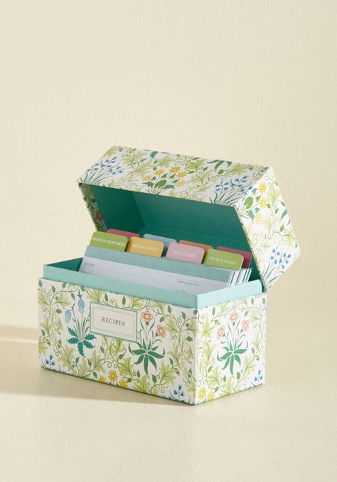 Garden of Eaten Recipe Card Box Diy Card Box, Recipe Card Boxes, Recipe Card Box, File Decoration Ideas, Homemade Bows, Green Exterior, Paper Boy, Cute Diy Room Decor, Kitchen Things