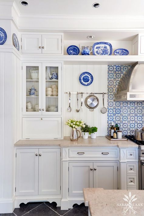 Blue And White Chinoiserie Kitchen, Chinoiserie Kitchen, Furniture Accents, Classic White Kitchen, Interior Design Portfolios, Blue And White Chinoiserie, White Backsplash, Cottage Kitchens, Kitchen Hoods