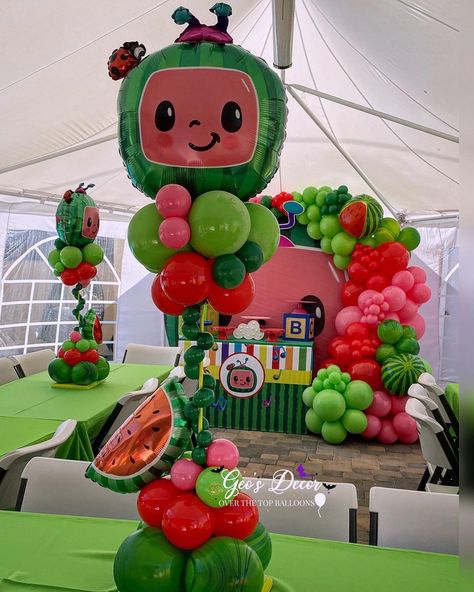 Cocomelon House Party Ideas, Pink And Green Cocomelon Party, Cocomelon Pool Party Ideas, Coco Melon Balloons, Cocomelon Watermelon Birthday Party, Cocomelon Balloon Decor, Cocomelon Balloon Centerpiece, Coco Melon Party Decorations, Cocomelon Party Ideas Decoration