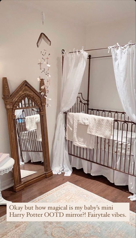 Neutral nursery ideas, luxury, design Girly Harry Potter Nursery, Hogwarts Nursery Ideas, Harry Potter Baby Room Themed Nursery, Baby Girl Harry Potter Nursery, Harry Potter Theme Nursery, Minimalist Harry Potter Nursery, Modern Harry Potter Nursery, Fairytale Nursery Theme, Harry Potter Nursery Ideas