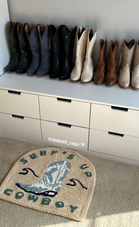 Cowgirl Bedroom Ideas, Cowgirl Bedroom, Cowgirl Room, Surf Room, Western Rooms, College Bedroom, College House, Looks Country, Beach Room