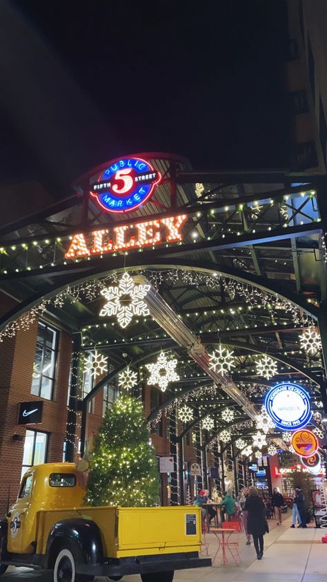 Oregon Christmas, Eugene Oregon Aesthetic, Oregon Aesthetic, Oregon Life, Eugene Oregon, Public Market, College Experience, Adventure Aesthetic, University Of Oregon