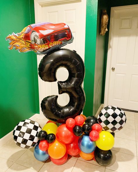 Hot Wheels Birthday Tshirt, Hotwheels Balloons, Hot Wheels Balloon Bouquet, Hot Wheels Balloon Decor, Race Car Balloon Bouquet, Hot Wheels Birthday Balloons, Hot Wheels Balloons, Hot Wheels Birthday Decorations, Cars Balloon Bouquet