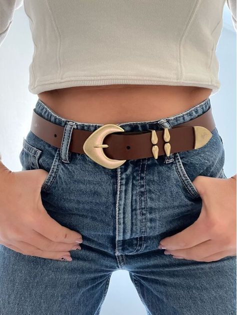 Belts Aesthetic, Leather Belt Women, Cowgirl Outfit, Tight Hug, Handmade Leather Belt, Women Belt, Belt Women, Stylish Clothes, Brown Leather Belt