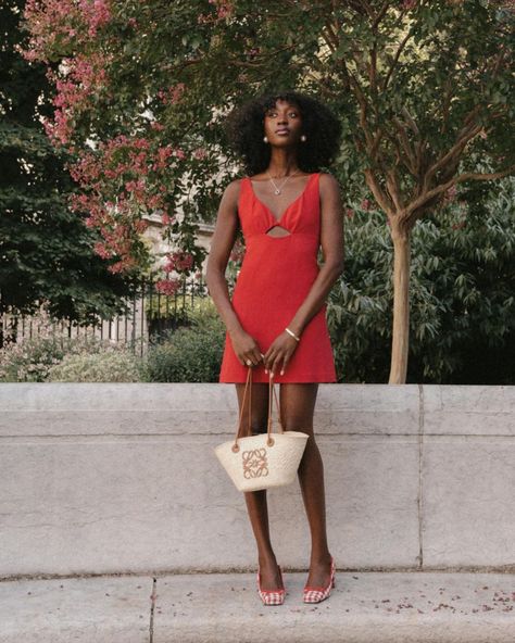 Off Duty Model, Little Red Dress, Off Duty, Warm Weather, Spring Fashion, Sunnies, Red Dress, Street Style, Instagram Photos