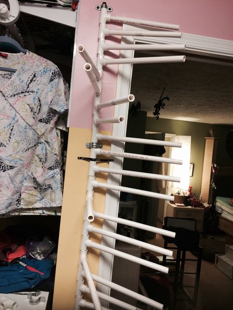 Meh..made a scrub pants hanger from pvc pipe Pvc Shelves Diy Storage Racks, Diy Pants Hanger, Pvc Pipe Rack, Diy Clothes Rack Pvc, Pvc Pipe Storage, Pipe Hanger, Garage Design Interior, Pants Hangers, Pants Hanger